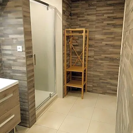 Отель Apartament 3*